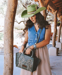 Wrangler Embroidered Boot Scroll Tote Bag Set