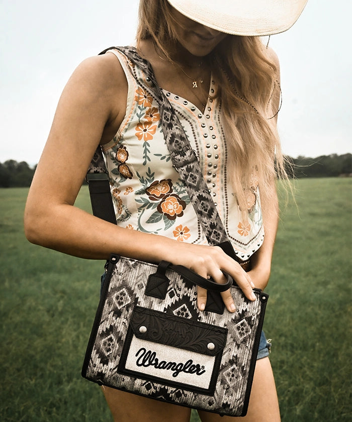Wrangler Aztec Concealed Carry Canvas Tote Bag Set-Country Glam Outfits