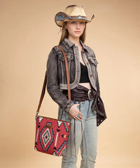 Wrangler Aztec Print Shoulder Bag in BDY