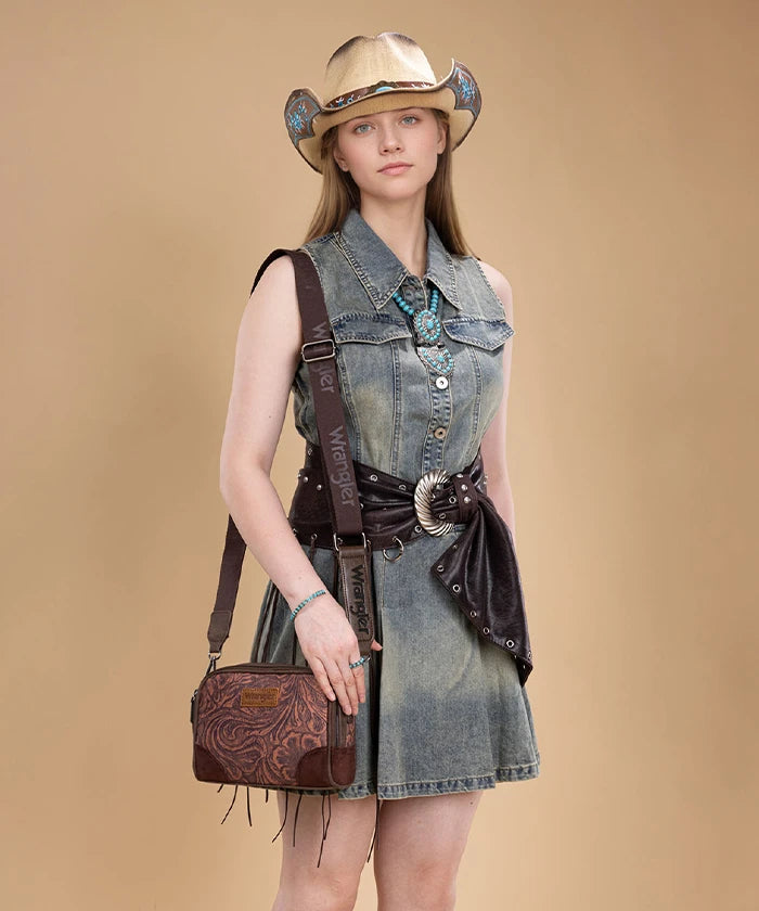 Wrangler floral print purse in CF