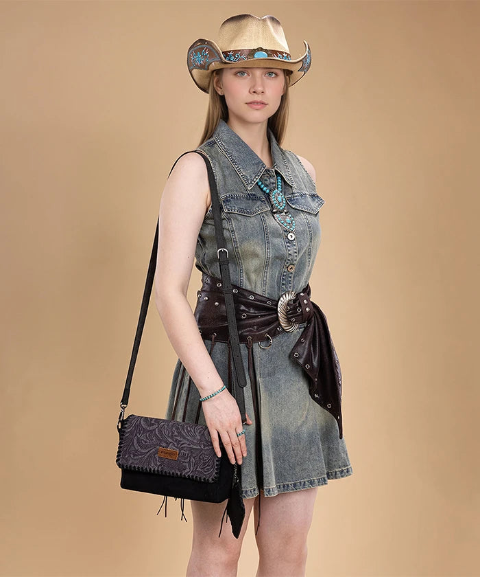 Wrangler floral print purse in BK