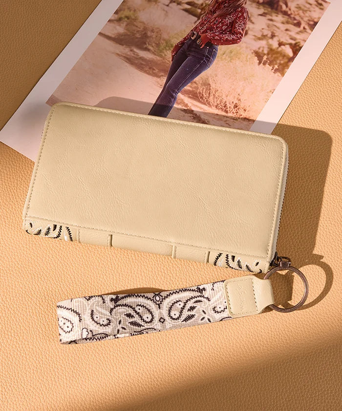 Wrangler western paisley wristlet in TN