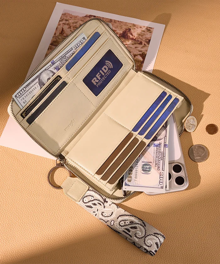 Wrangler western paisley wristlet in TN