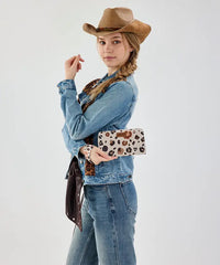 Wrangler Leopard Print Wallet in BR