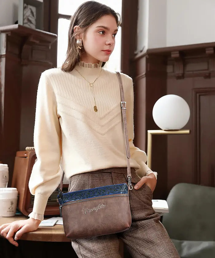 Wrangler floral crossbody purse in JN