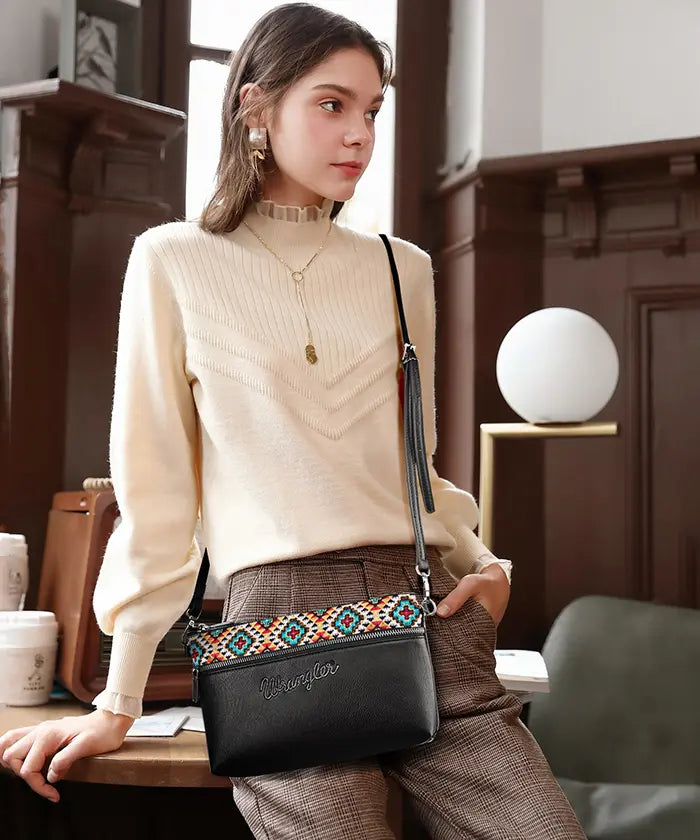 Wrangler western crossbody bag in BK