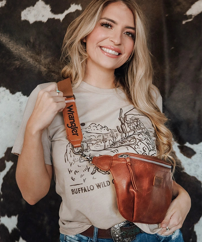 Wrangler Full Grain Leather Fanny Pack-Country Glam Outfits