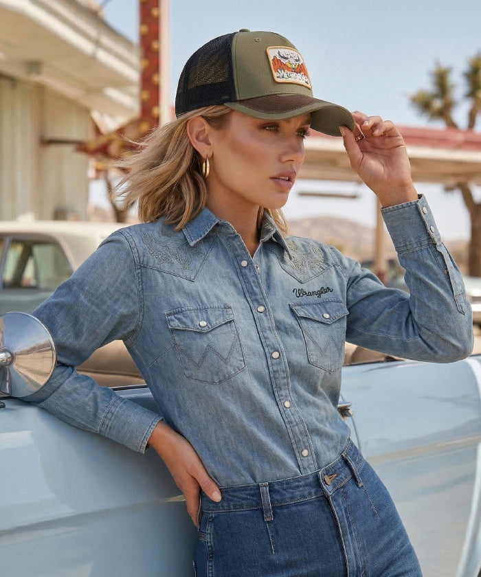 Wrangler Western Mesh Back Trucker Cap in GN
