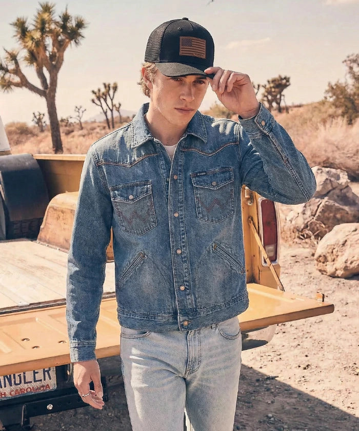 Wrangler Trucker Hat in Black
Wrangler Trucker Hat in White