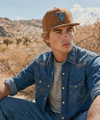 Wrangler Aztec Bull Skull Embroidery Snapback Hat in Brown
Wrangler 3D Script Logo Snapback Hat in Black