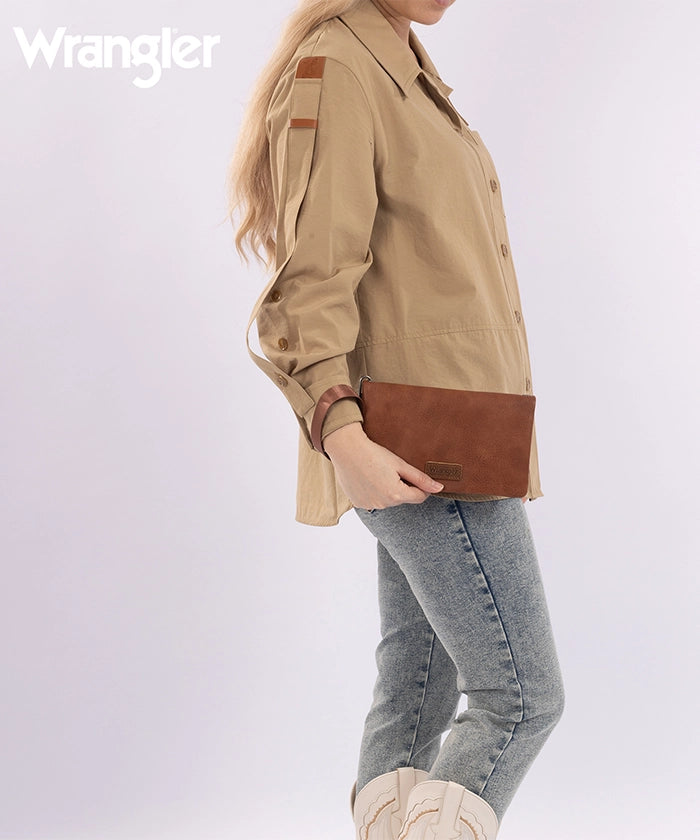 Wrangler Leather Printed Wristlet Brown