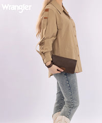 Wrangler Leather Printed Wristlet Coffee