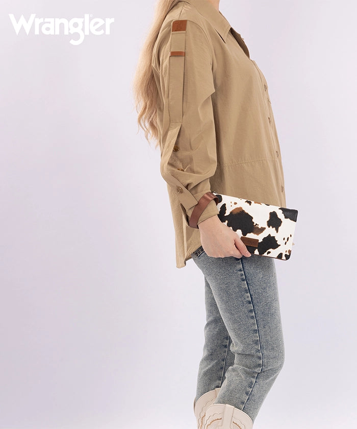 Wrangler Leather Printed Wristlet Cowprint Brown