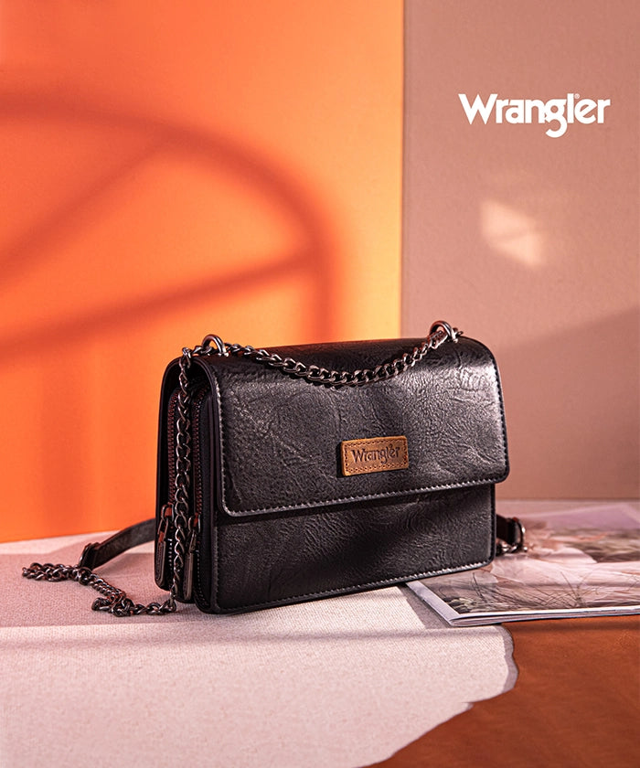 Wrangler Full-Grain Leather Flap Crossbody in black