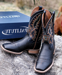 Men's Embroidered Wide Toe Western Boots