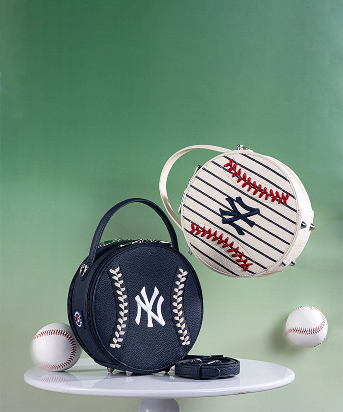 MLB New York Yankees Mini Canteen Crossbody Bag 1