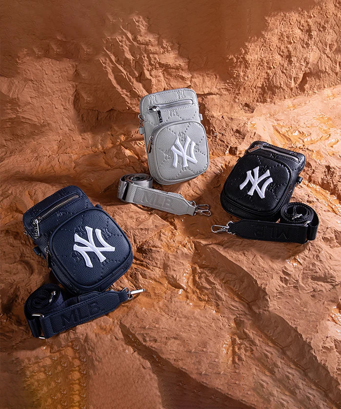 MLB New York Yankees Mini Crossbody Purse 