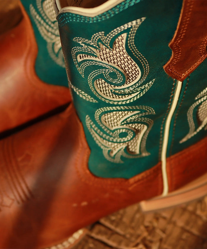 Women's Embroidered Evergreen Cowgirl Boots