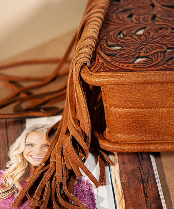 Trinity_Ranch_Hand_Coloring_Phone_Purse_Brown