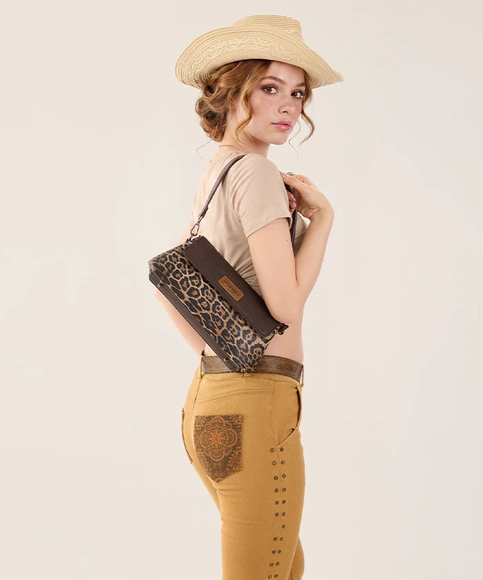 Wrangler Retro Flap Shoulder Bag in coffee