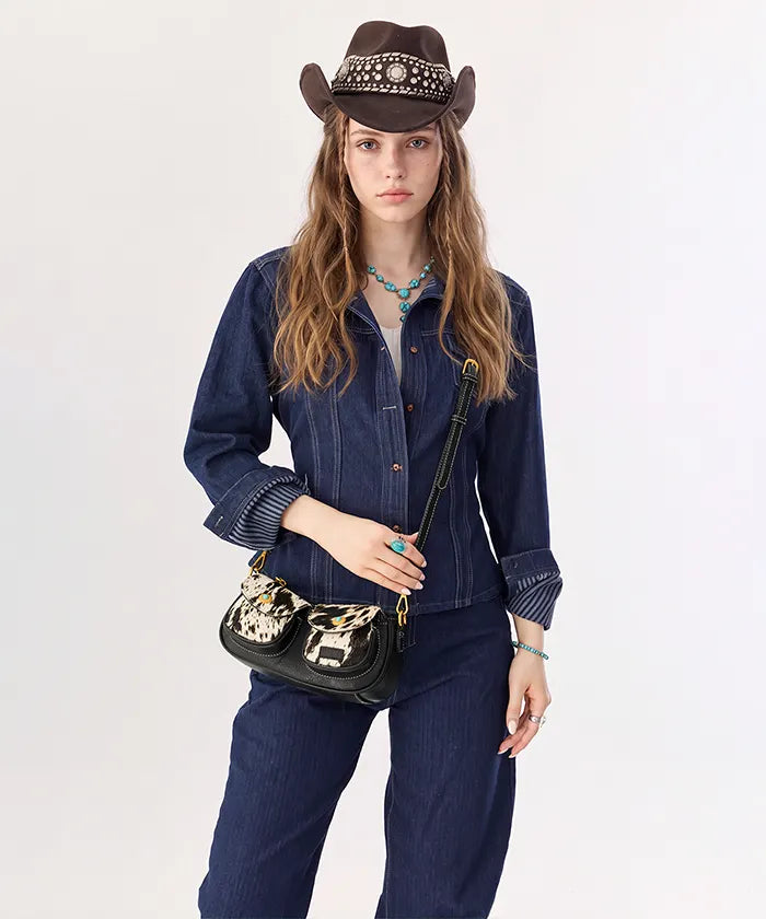 Wrangler Cowhide Pocket Shoulder Bag in BK