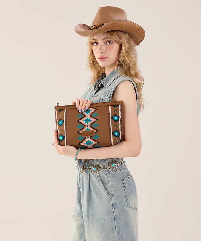 Wrangler Aztec Makeup Bag in BR