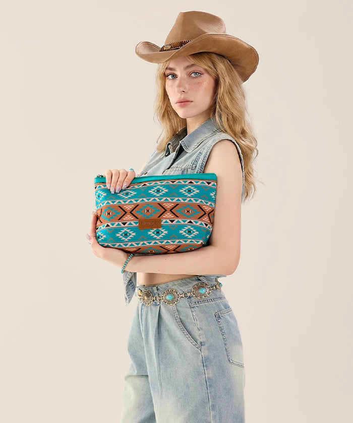 Wrangler Aztec Makeup Bag in TQ