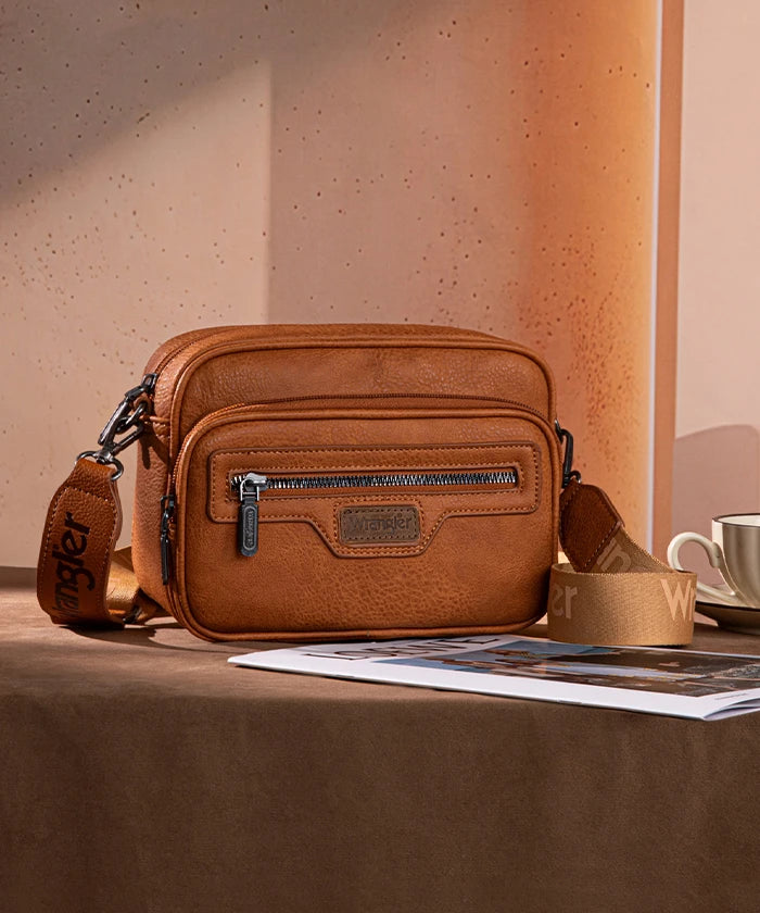 Wrangler crossbody bag in BR