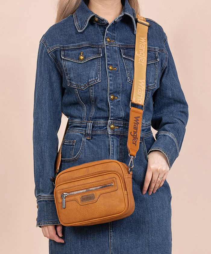 Wrangler crossbody bag in BR