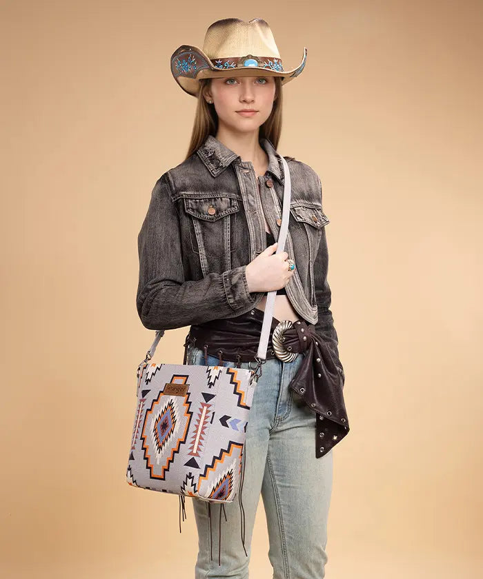 Wrangler Aztec Print Shoulder Bag in GY