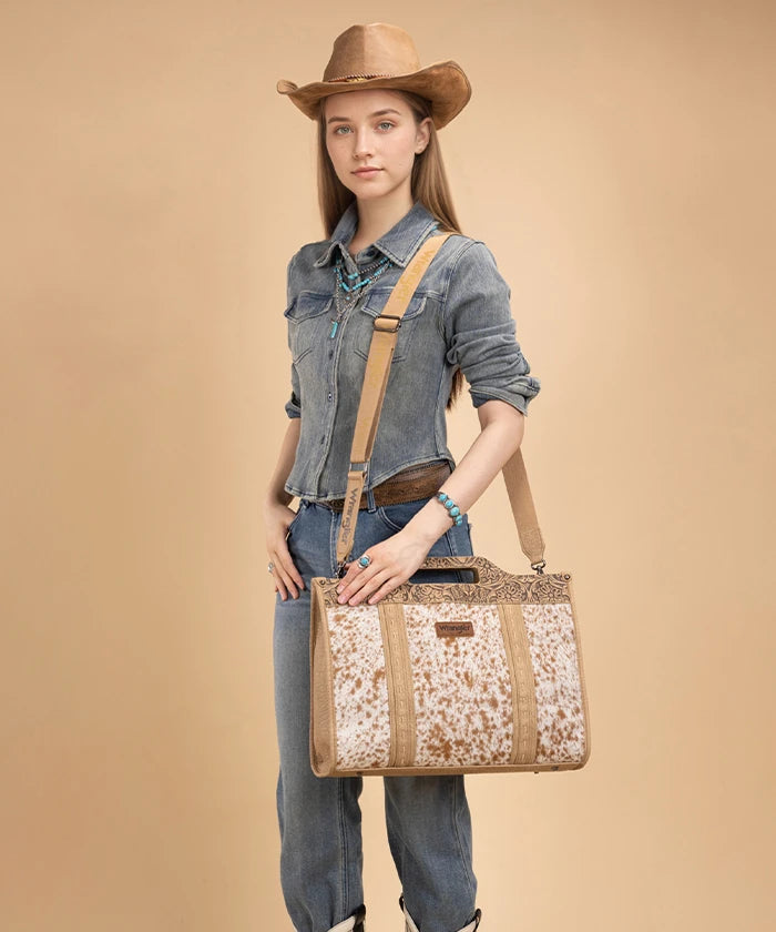 Wrangler Floral Tooled Tote Bag in Tan