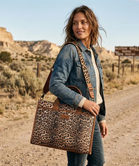 Wrangler laptop tote bag  for women in COW-BROWN