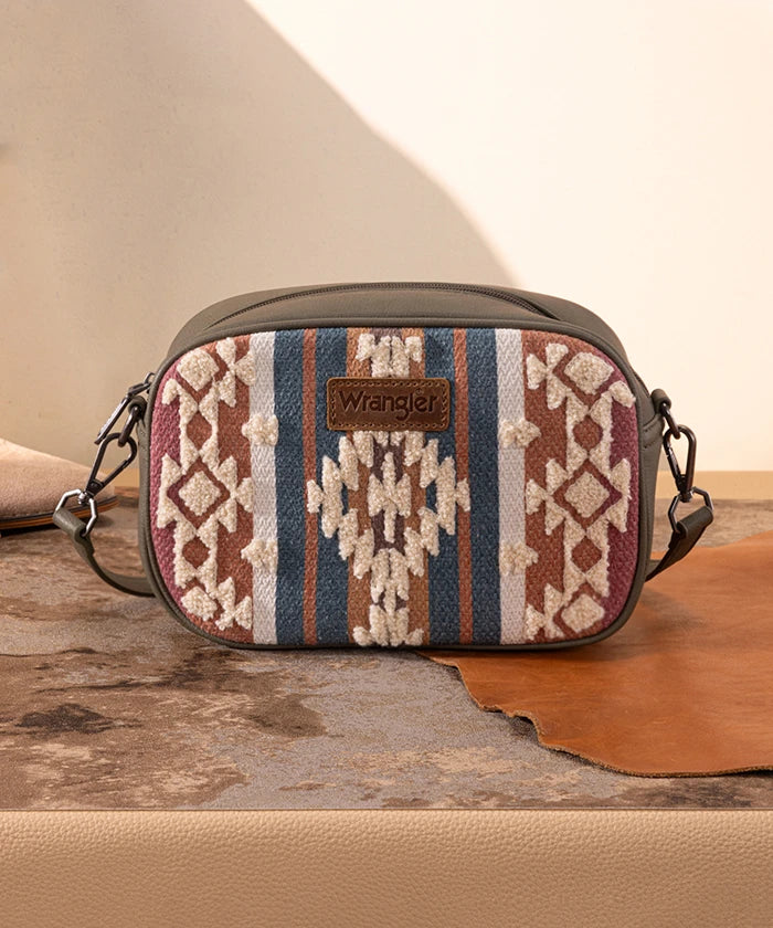 Wrangler canvas crossbody bag in GN