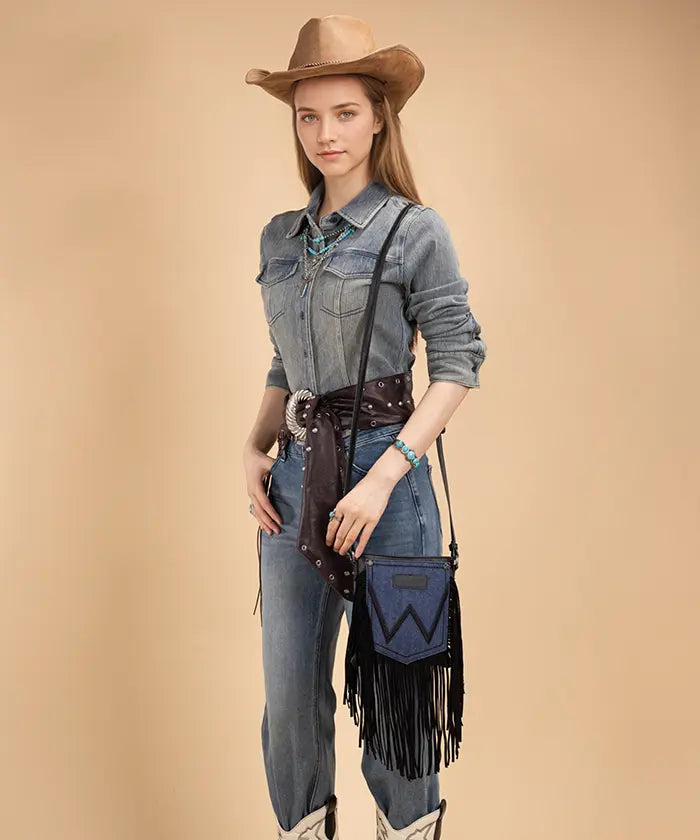 Wrangler Fringe Crossbody Purse in BK
