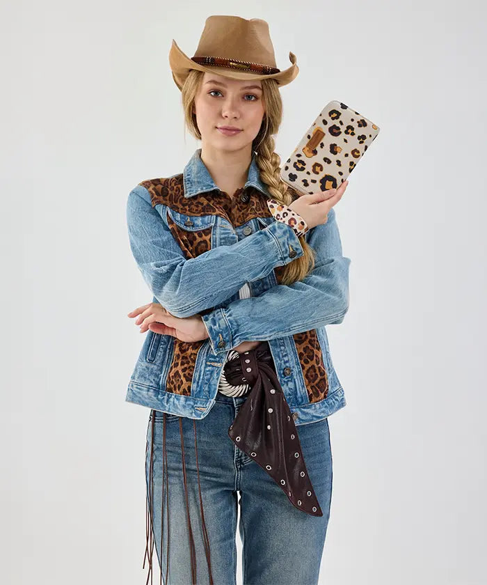 Wrangler Leopard Print Wallet in BG