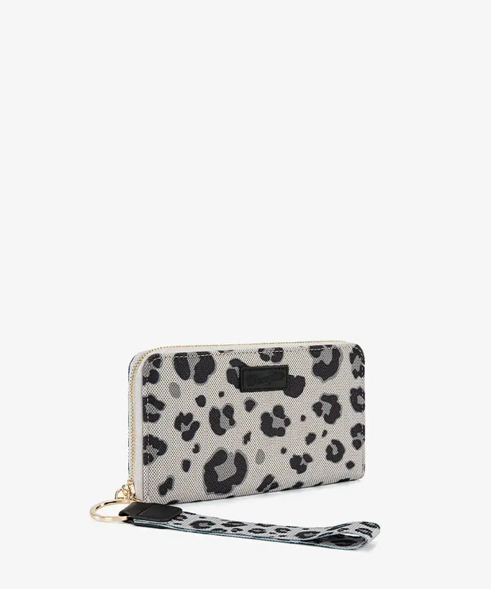 Wrangler Leopard Print Wallet in BK