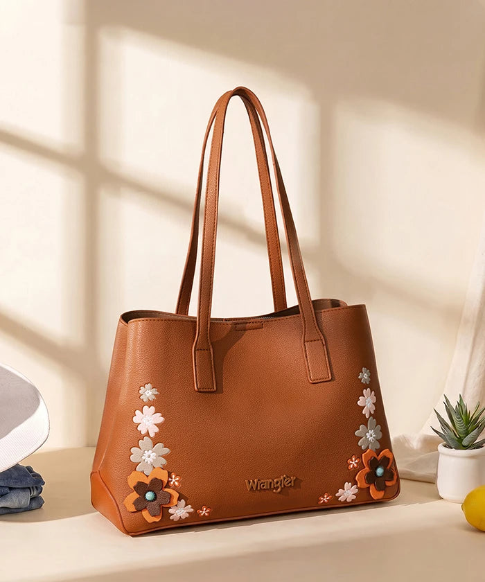 Wrangler 3D Floral Appliqués Tote Bag in BR