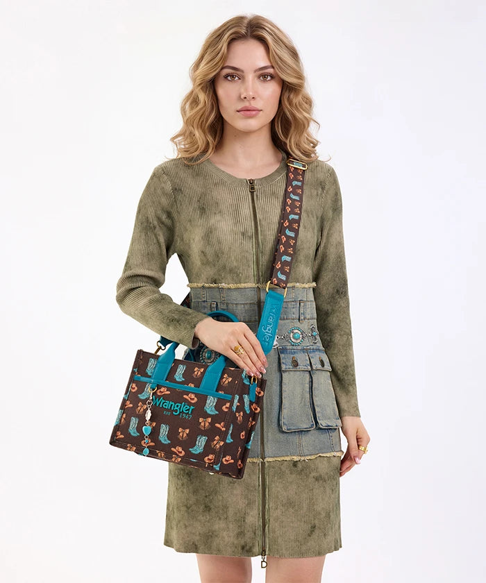 Wrangler Canvas Tote Bag in CF