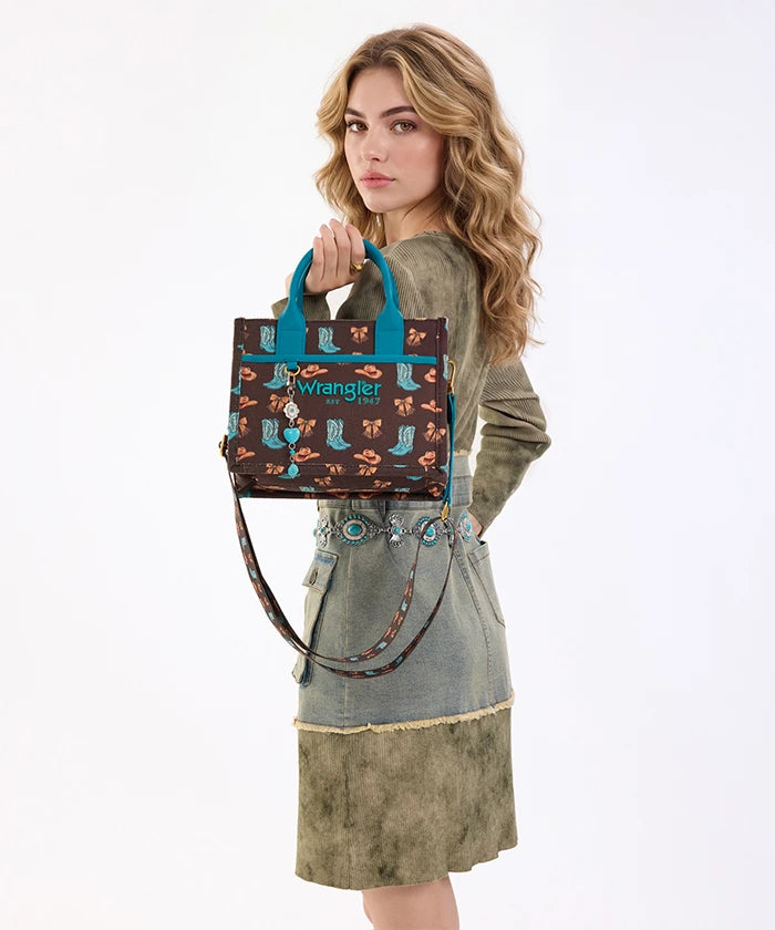 Wrangler Canvas Tote Bag in CF