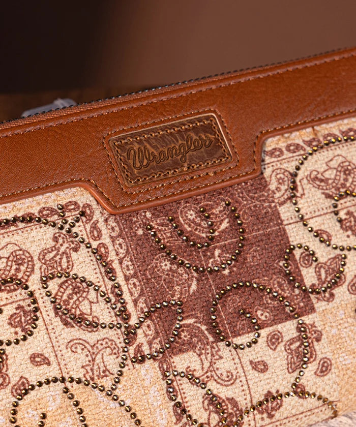 Wrangler_Paisley_Printed_Wristlet_Brown