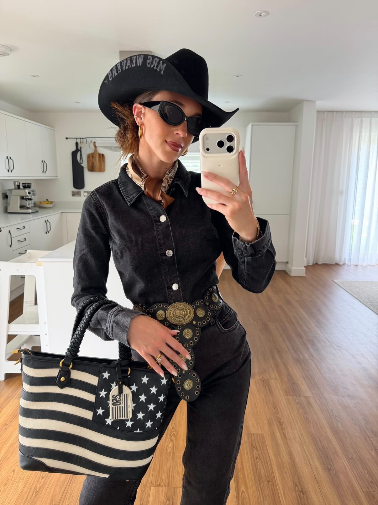 Rodeo-ready in black