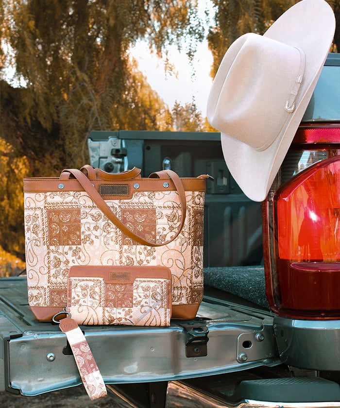 Wrangler Paisley Carry Tote Bag Set
